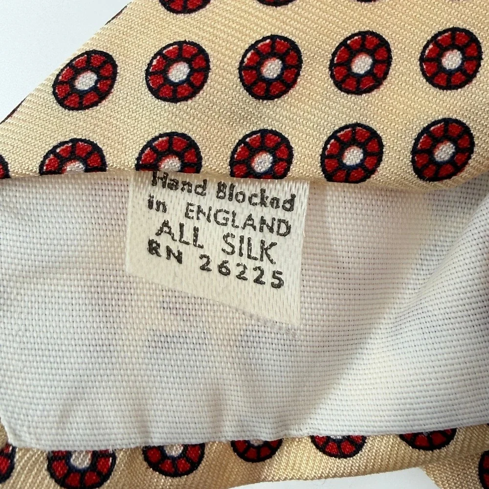 B ALTMAN&CO Silk Necktie Geometric Circle Pattern Beige‎ Red Vintage